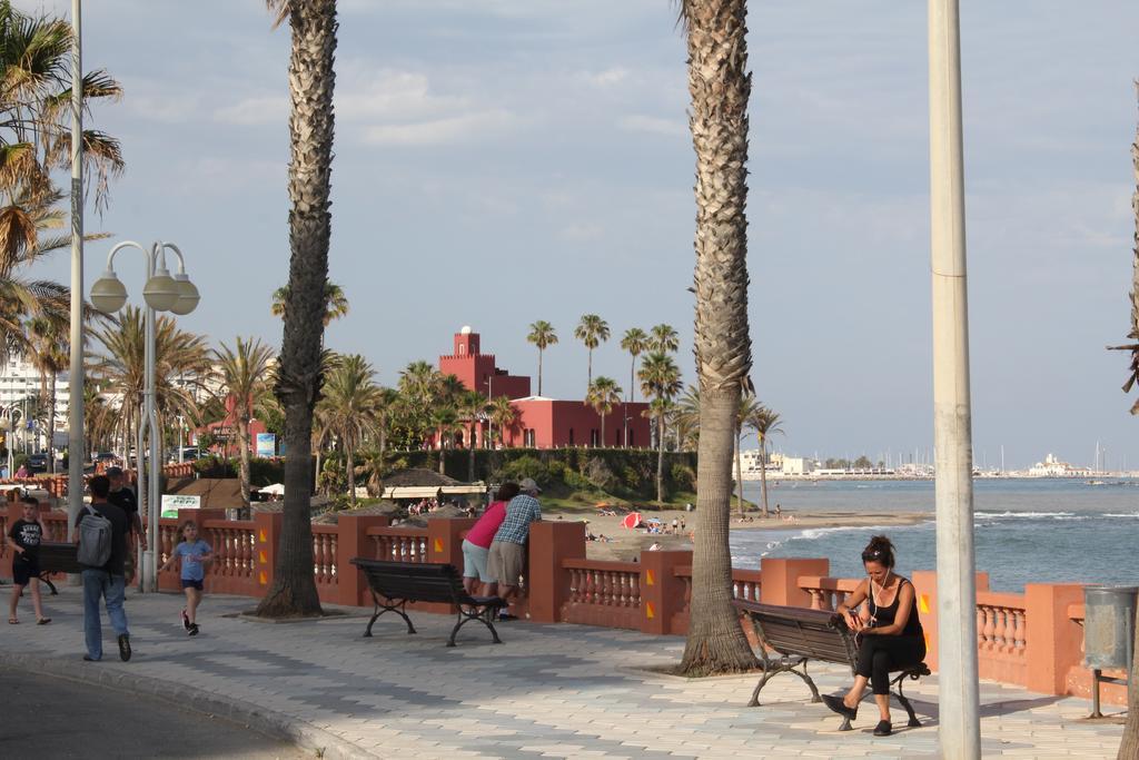 Apartamento Turistico Pueblo Evita Lägenhet Benalmádena Exteriör bild